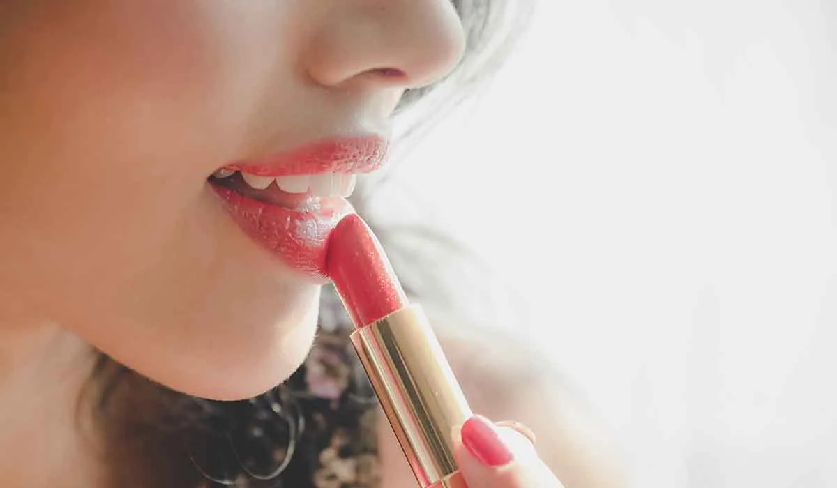 evita estos errores en tus labios al aplicar tu labial