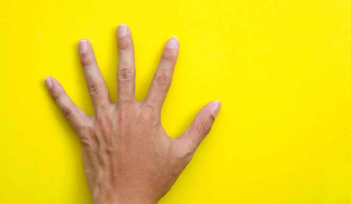 no deberías usar la mano izquierda