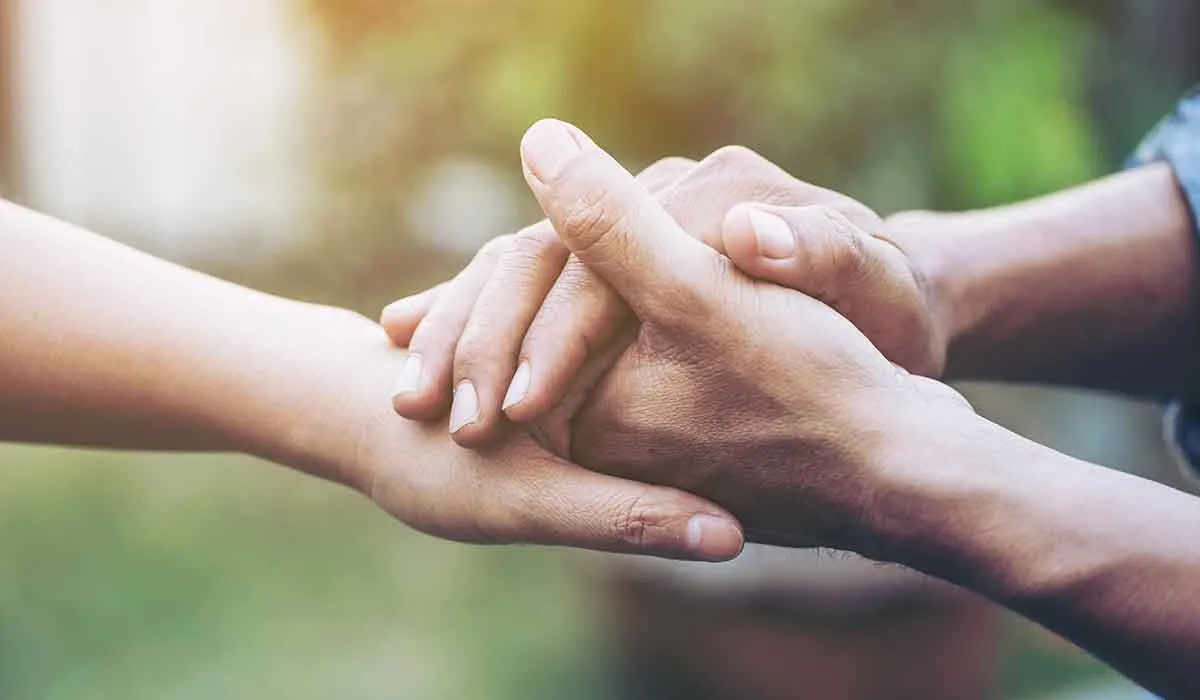 tú puedes dejar de juzgar a una persona con estos tips