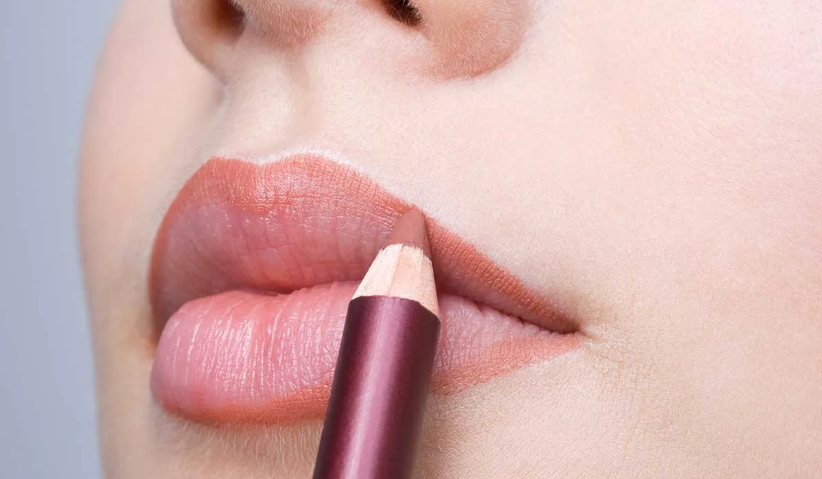 logra labios carnosos con tu maquillaje