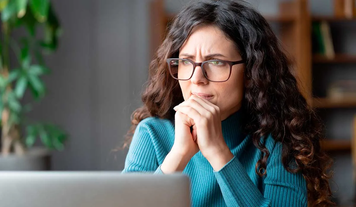 descubre cómo cambiar pensamientos nocivos y encuentra una solución