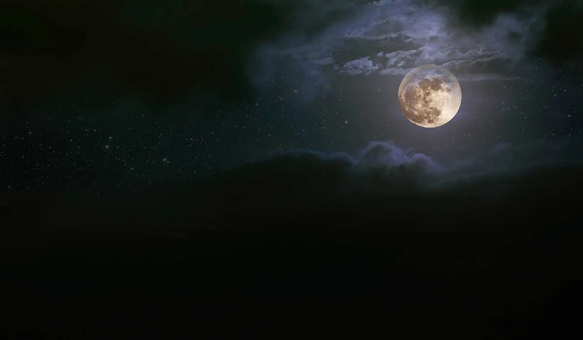 datos oscuros sobre la luna