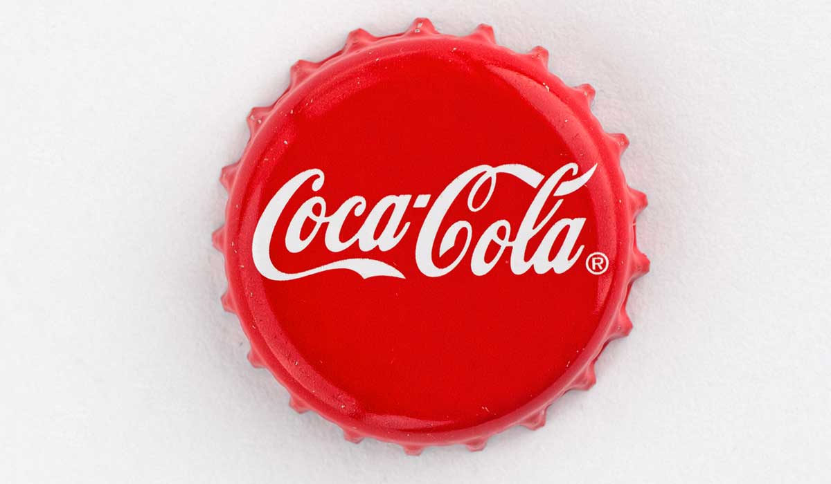 por esto el logotipo de coca cola es rojo