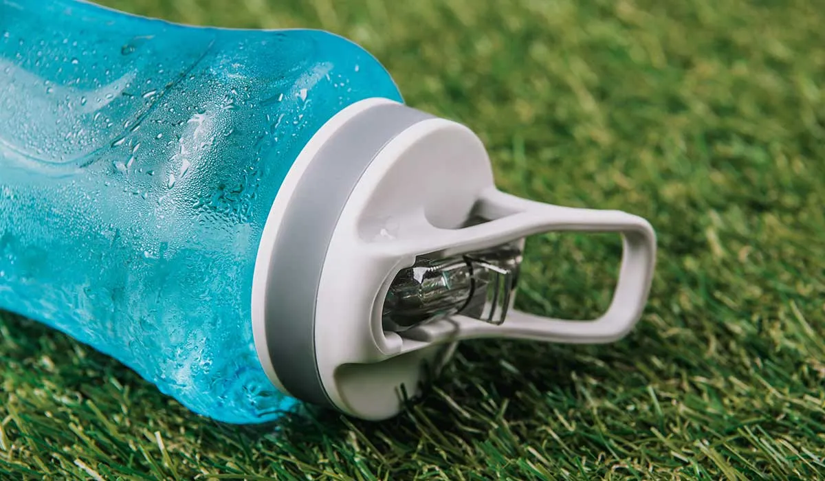 por que no rellenar tu botella de plástico con agua