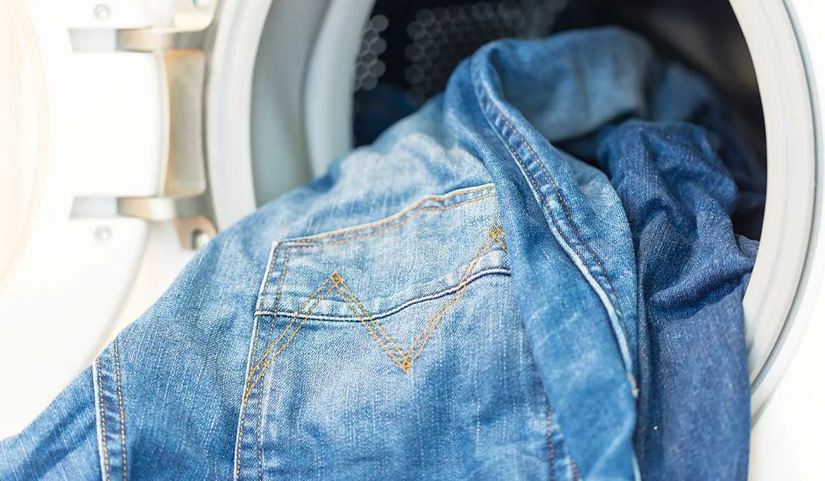 con que frecuencia debes lavar tus jeans y pantalones de mezclilla