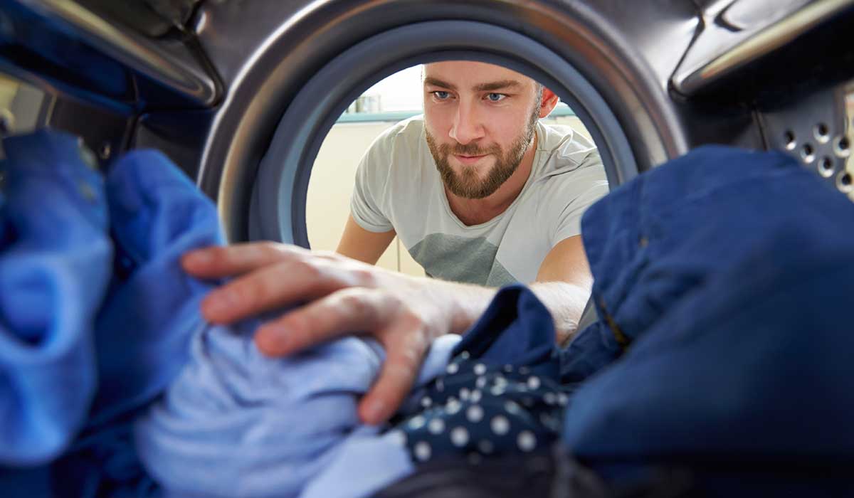no olvides revisar tu ropa antes de meterla a tu lavadora