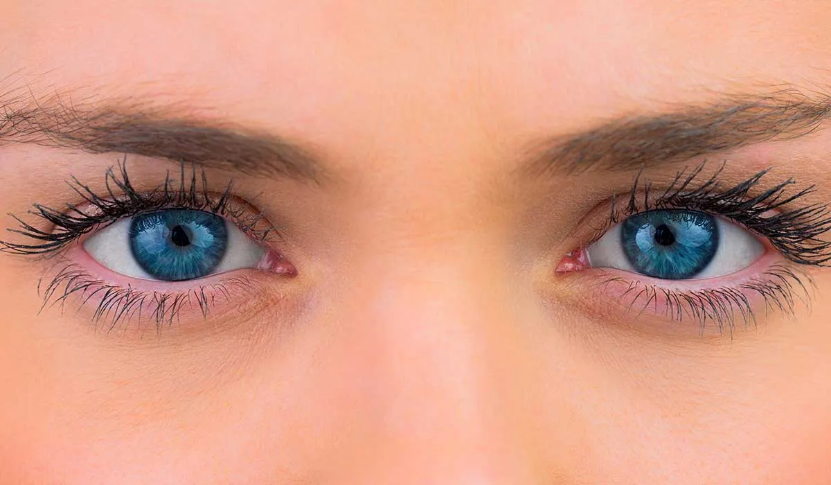 por qué hay ojos de color azul