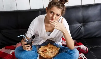 evita comer emocionalmente con estas estrategias