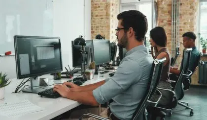 problemas que puedes ocasionarle a tu cuerpo por pasar mucho tiempo sentado