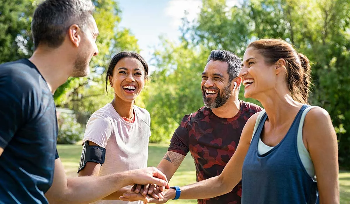 descubre formas de hacer amigos para salir con tu pareja en parejas