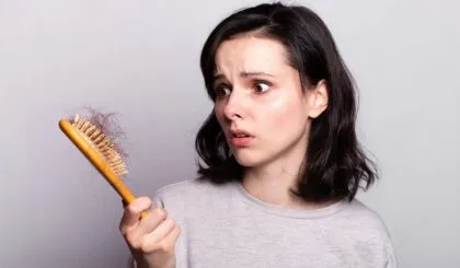 lavar cepillo del cabello