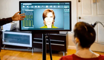 Dos mujeres con parálisis vuelven a hablar