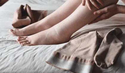 Por qué se hinchan los pies