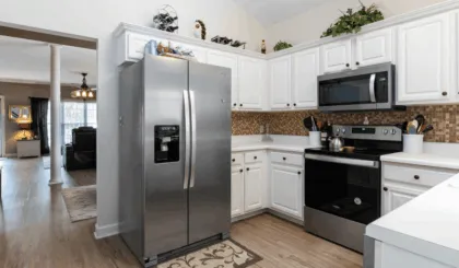 Pones objetos encima de tu refrigerador