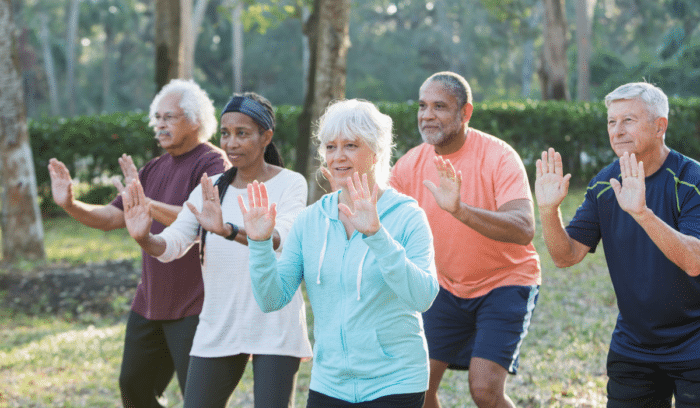 Beneficios del “tai chi” para personas con artritis