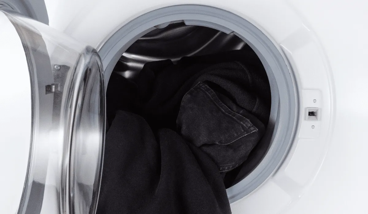 Cómo lavar ropa negra