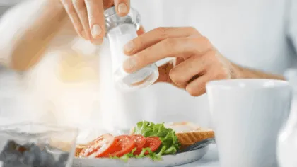 ¿Cuánta sal deberíamos consumir en un día?