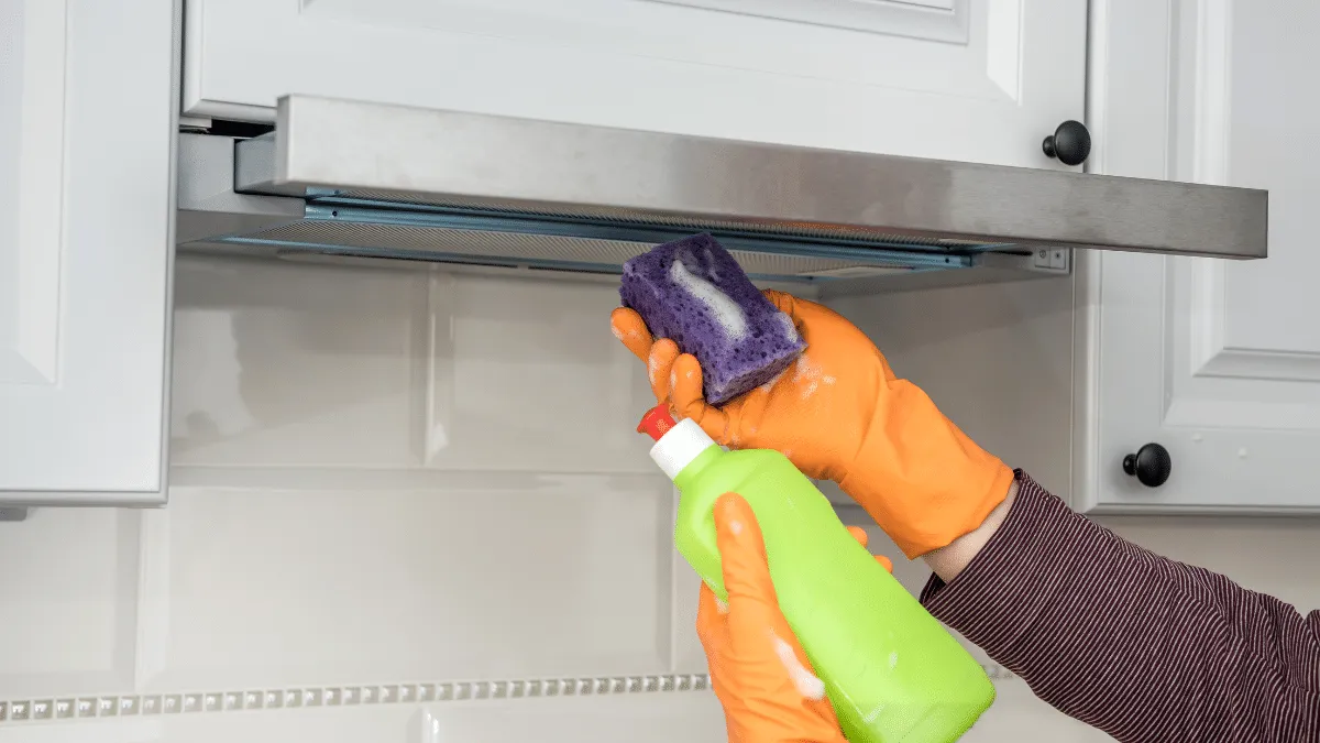 quitar la grasa de la campana de la cocina