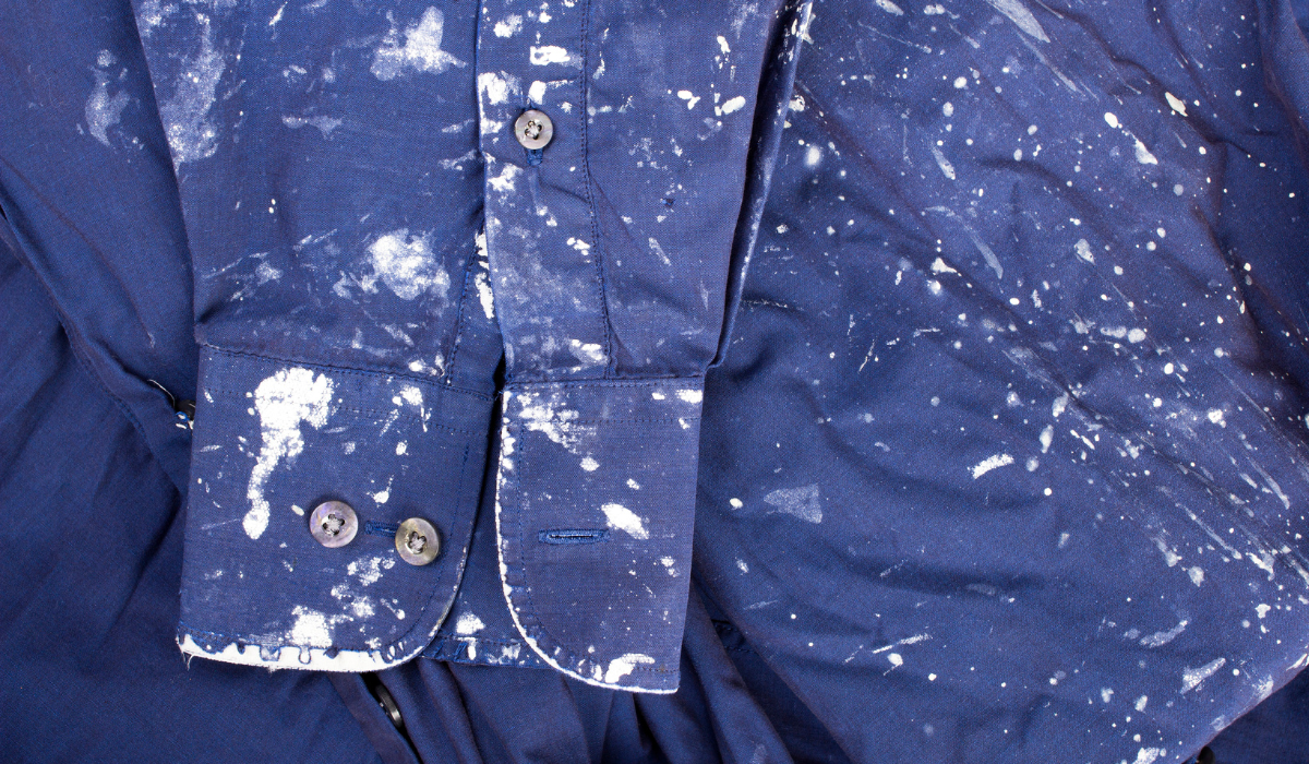 Cómo quitar la pintura de la ropa: 3 métodos que realmente funcionan