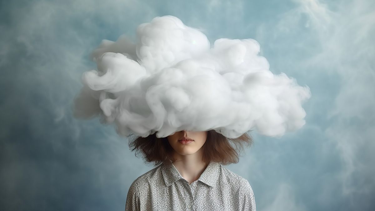 Niebla cerebral ¿qué es y 6 posibles causas?
