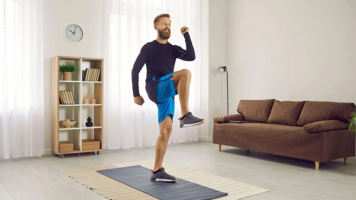 Los beneficios de caminar en el mismo lugar