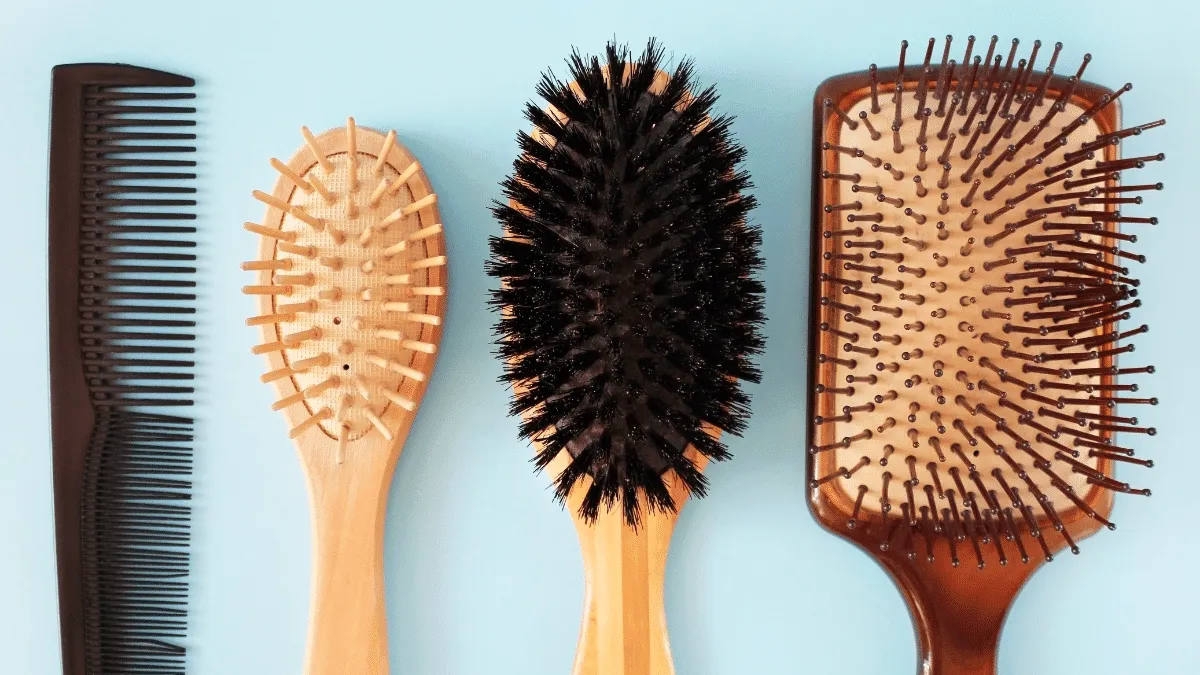 Como limpiar tus cepillos de pelo correctamente