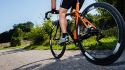 Como prevenir lesiones comunes en el ciclismo