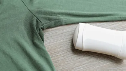 Manchas de sudor Eliminalas con leche