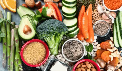¿Es posible satisfacer tus necesidades nutricionales con una dieta basada en plantas? Aprende cómo hacerlo de manera saludable y equilibrada.