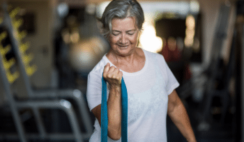 Si no te gusta el gimnasio pero quieres mejorar tu salud prueba estos cinco de los mejores ejercicios