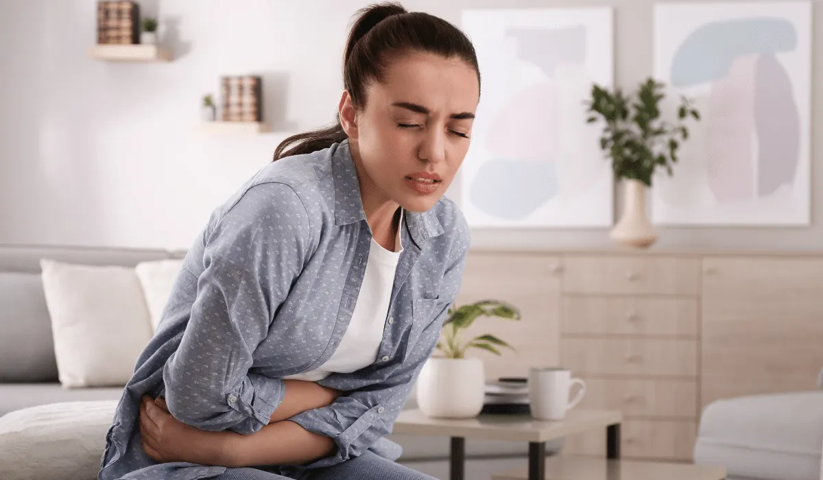 ¿Te sientes mal y no sabes si es gripe estomacal o intoxicación alimentaria? Conoce los síntomas, cuándo buscar atención médica y tips para mantenerte saludable.