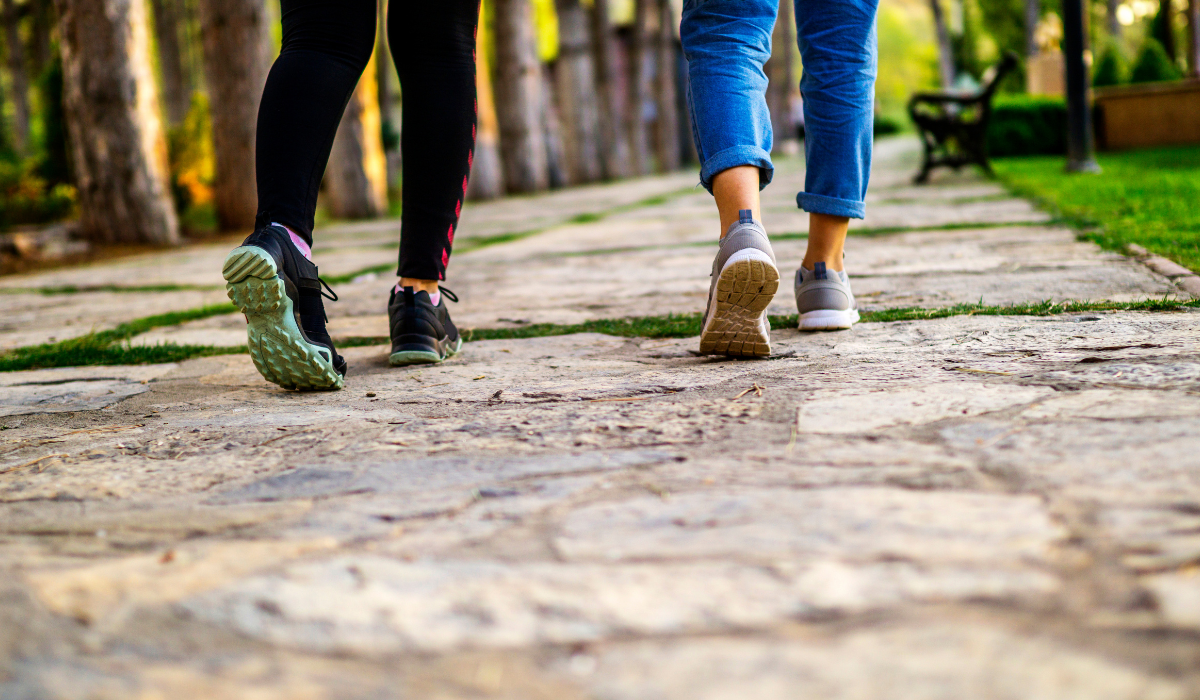 Caminata rápida: El secreto para fortalecer tus huesos