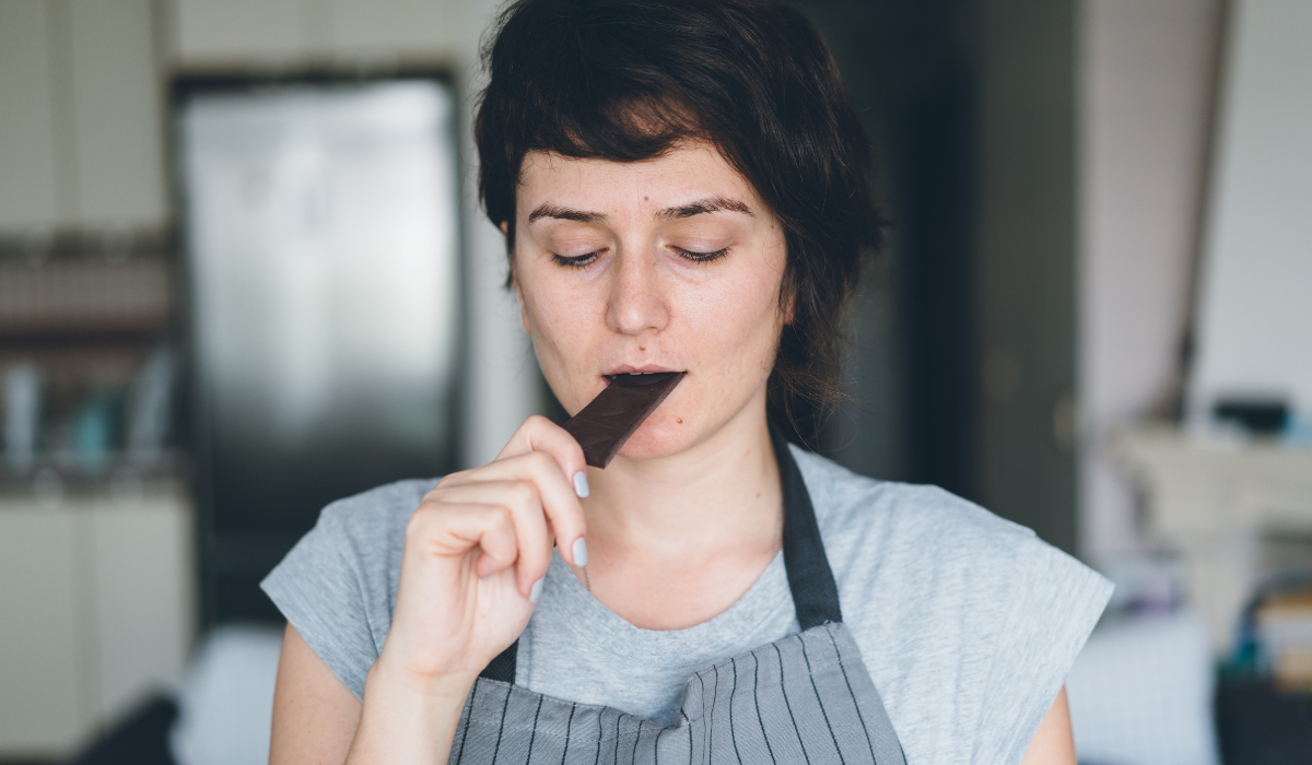 ¿Es el chocolate oscuro bueno para ti? Expertos revelan sus beneficios para la salud