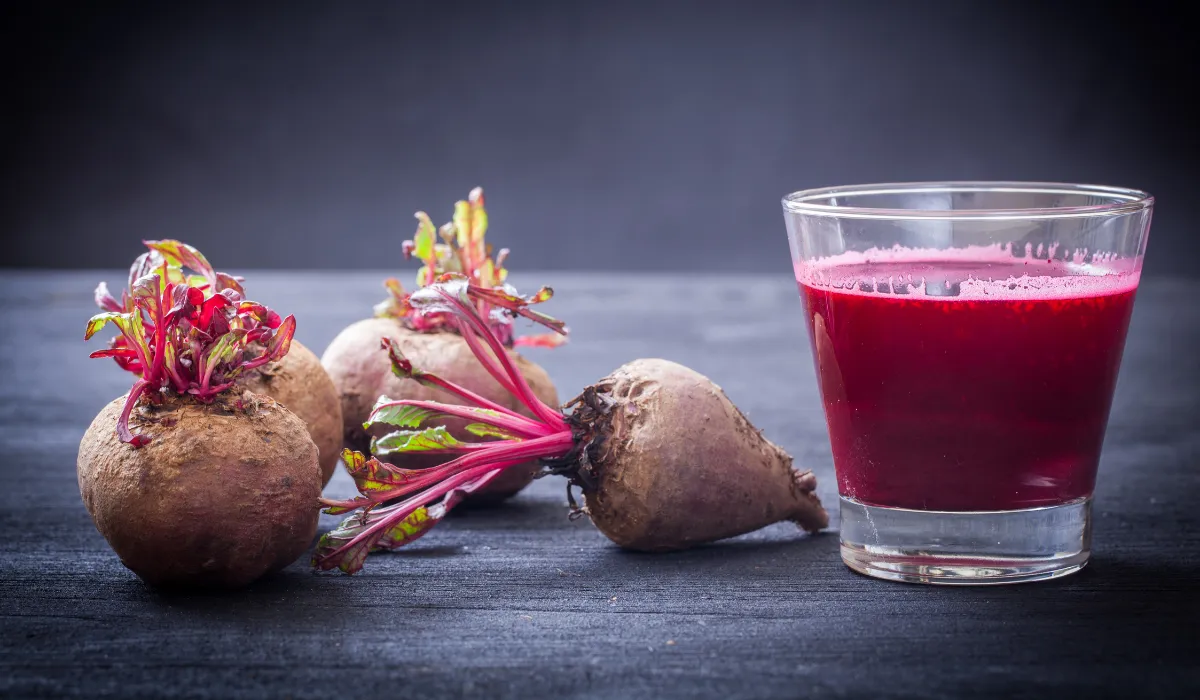 El betabel, conocido como el 'oro morado', es clave para mejorar tu energía y rendimiento físico