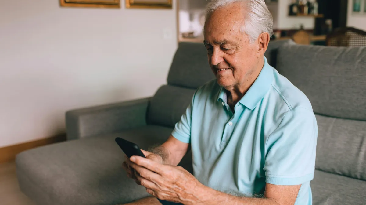 El uso de tecnología digital reduce o aumenta el riesgo de demencia