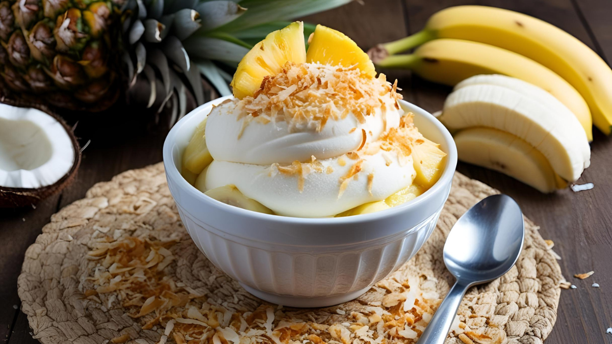 Receta refrescante para el calor: Yogur griego helado de piña y plátano