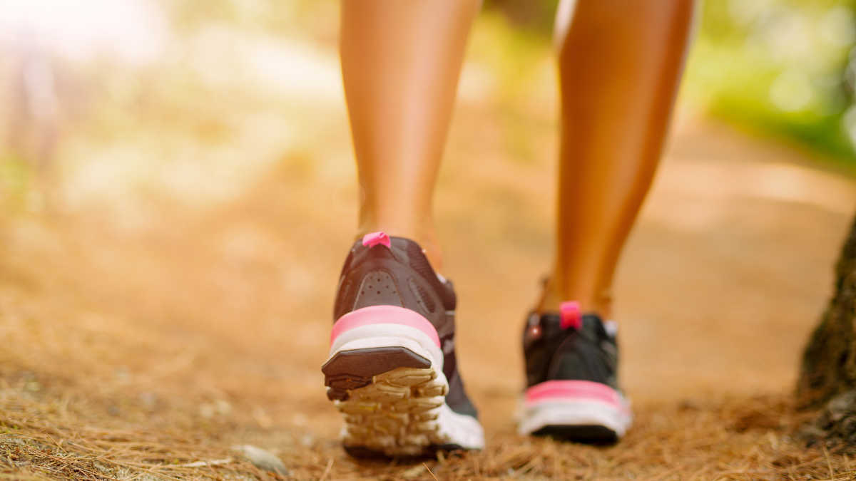 Caminar para prevenir las varices.