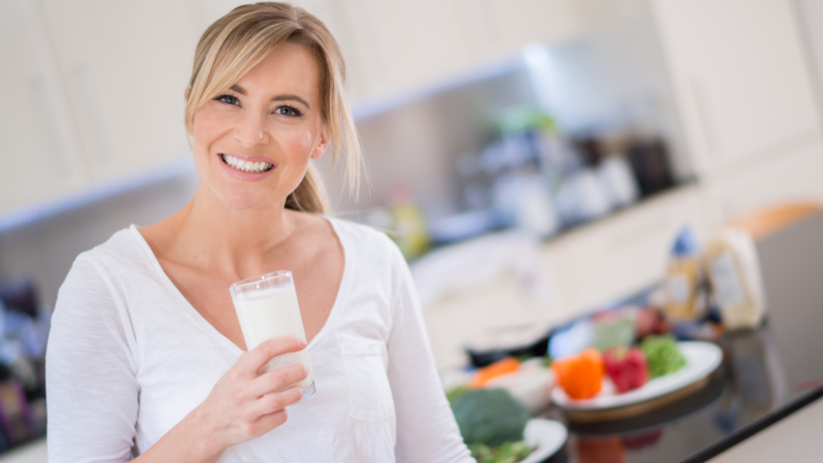 ¿Es la leche esencial para unos huesos fuertes? La verdad que la ciencia revela
