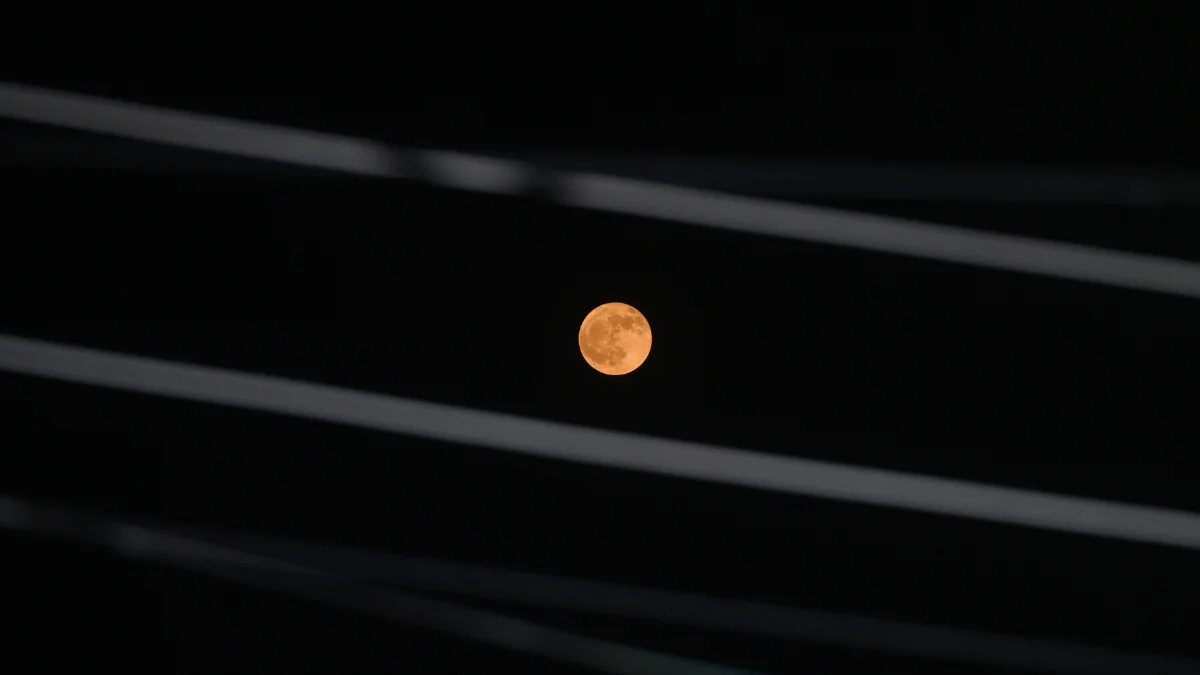 Luna de maíz 2025: ¿Cuándo es y por qué se verá roja?