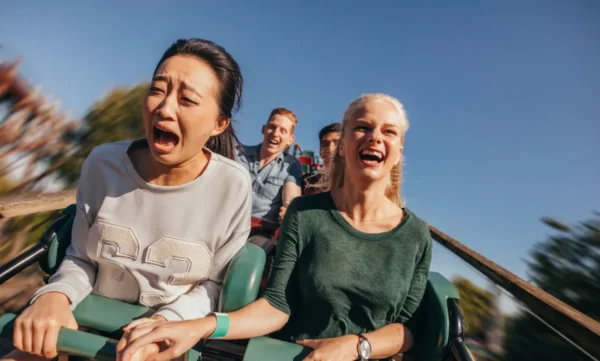 desmayo y vacío en el estómago en atracciones