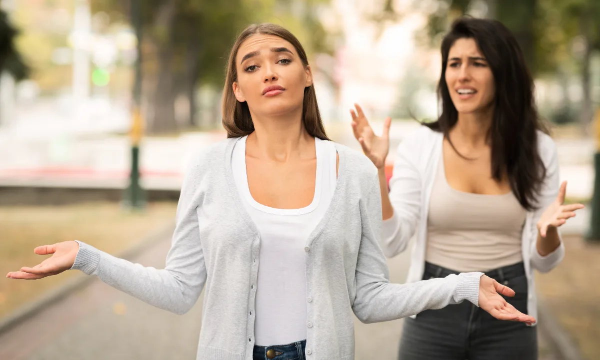 ¿Cómo manejar amistades negativas sin perder la calma? 5 claves de expertos