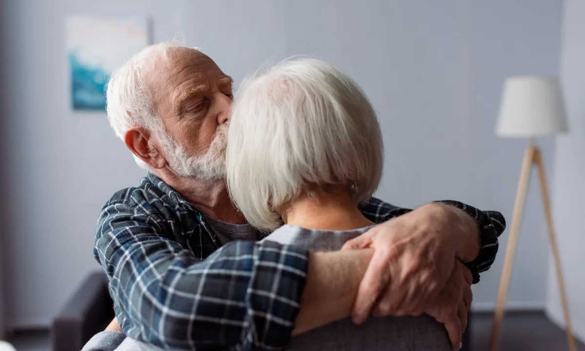 el primer tratamiento alzhéimer en casa simplifica la terapia.