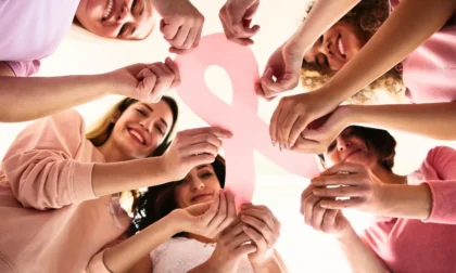 Una campaña para apoyar el cáncer de mama con el hotel Marquis que se pintó de rosa.