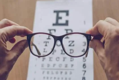 6 señales de que necesitas usar lentes 