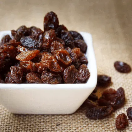 Agrega uvas pasas a tu desayuno