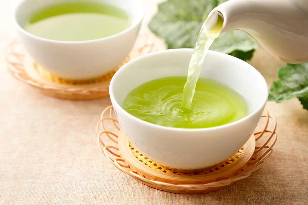 al beber té verde obtienes estos beneficios