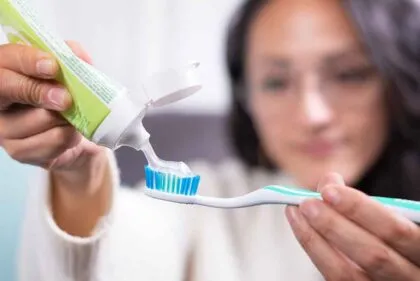 la importancia de cambiar el cepillo dental