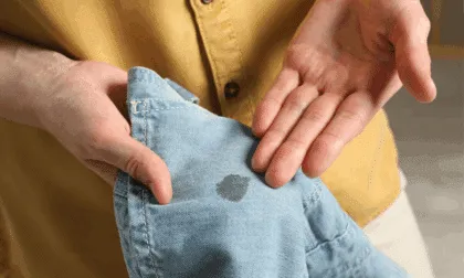 mancha de aceite en la ropa