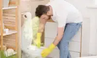 ¿Tienes olor a drenaje en el baño? Trucos caseros que si funcionan para eliminarlo