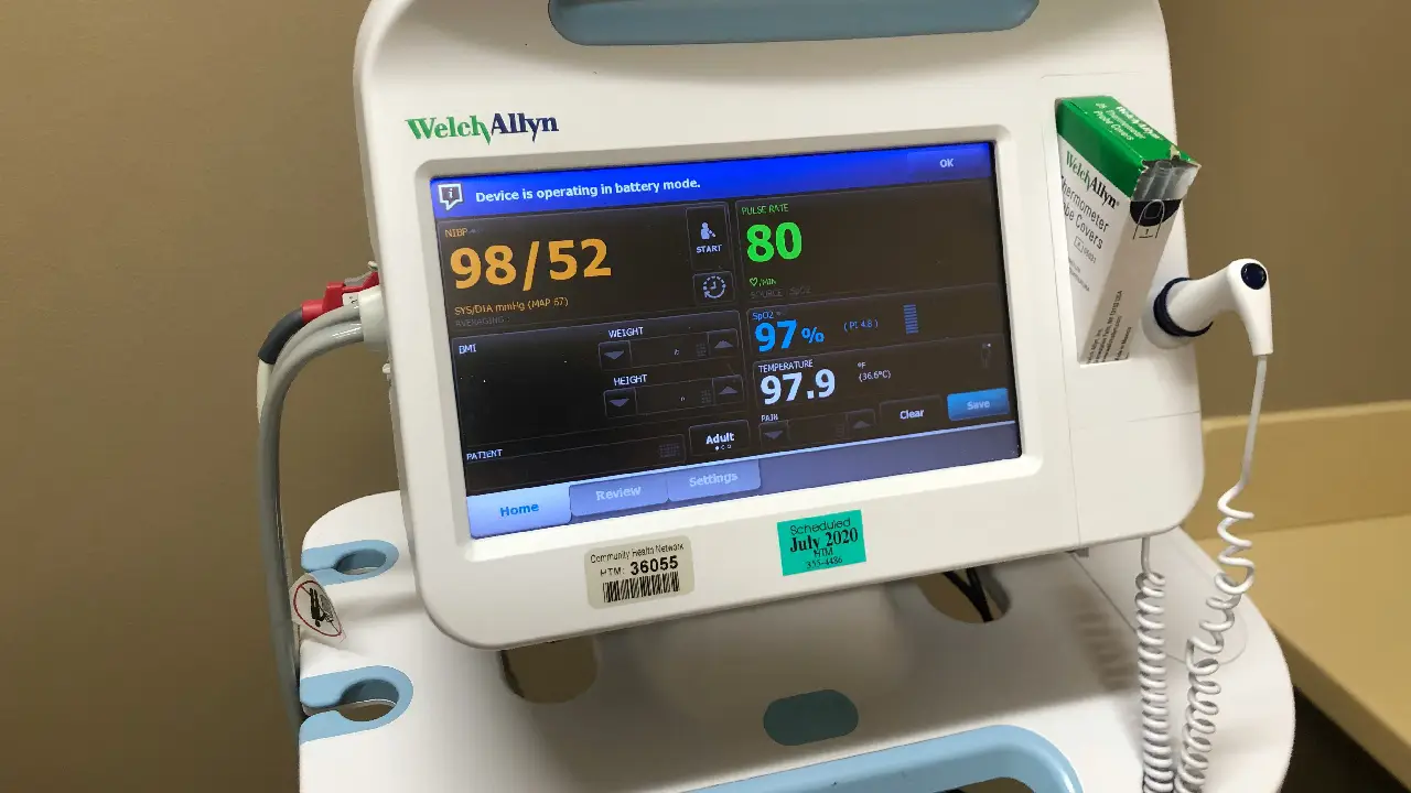 Entre las principales causas del daño renal están la diabetes y la presión arterial alta, responsables de la mayoría de los casos crónicos.